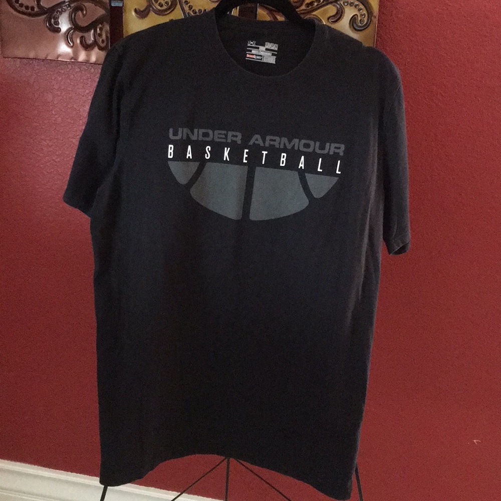 Under Armoir Basketball t-shirt